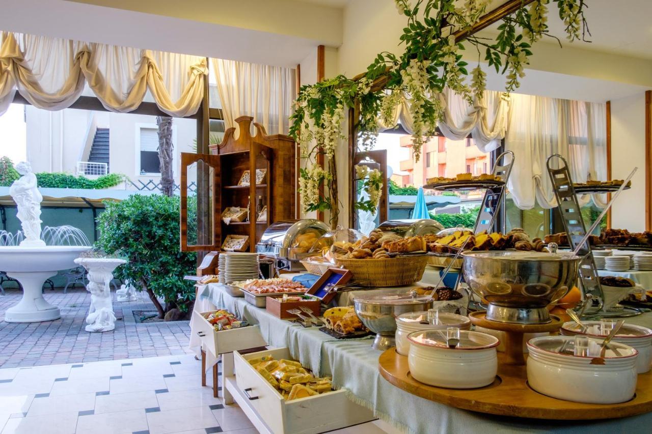 Hotel Bristol Bellaria-Igea Marina Dış mekan fotoğraf