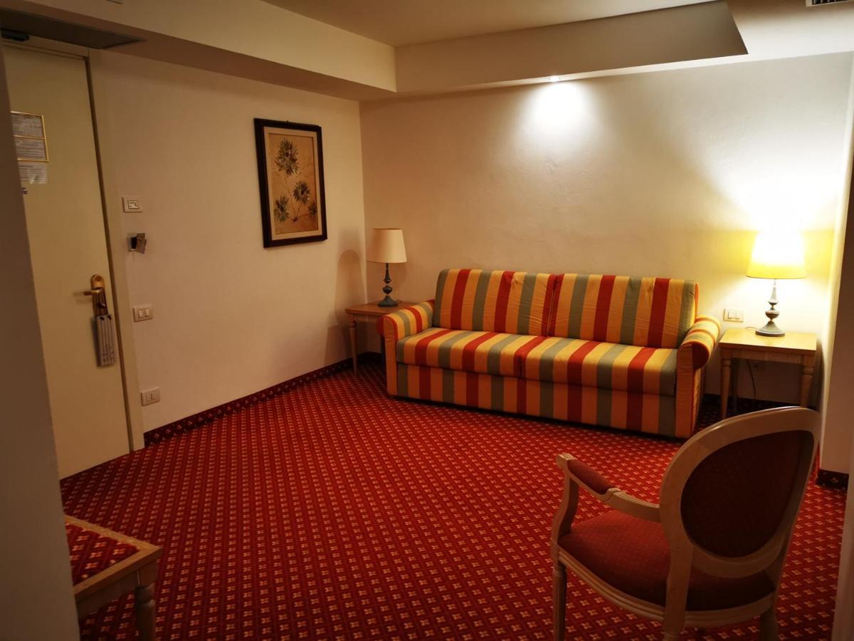 Hotel Bristol Bellaria-Igea Marina Dış mekan fotoğraf