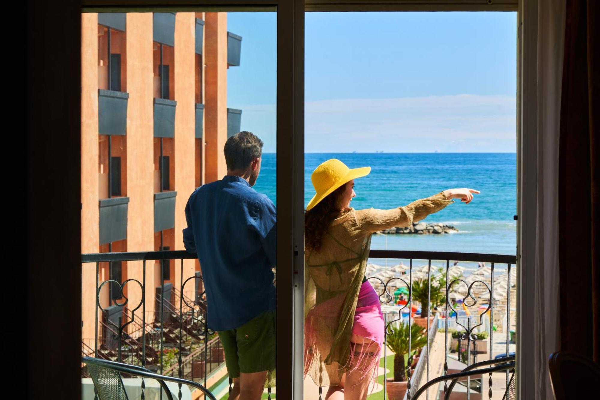 Hotel Bristol Bellaria-Igea Marina Dış mekan fotoğraf