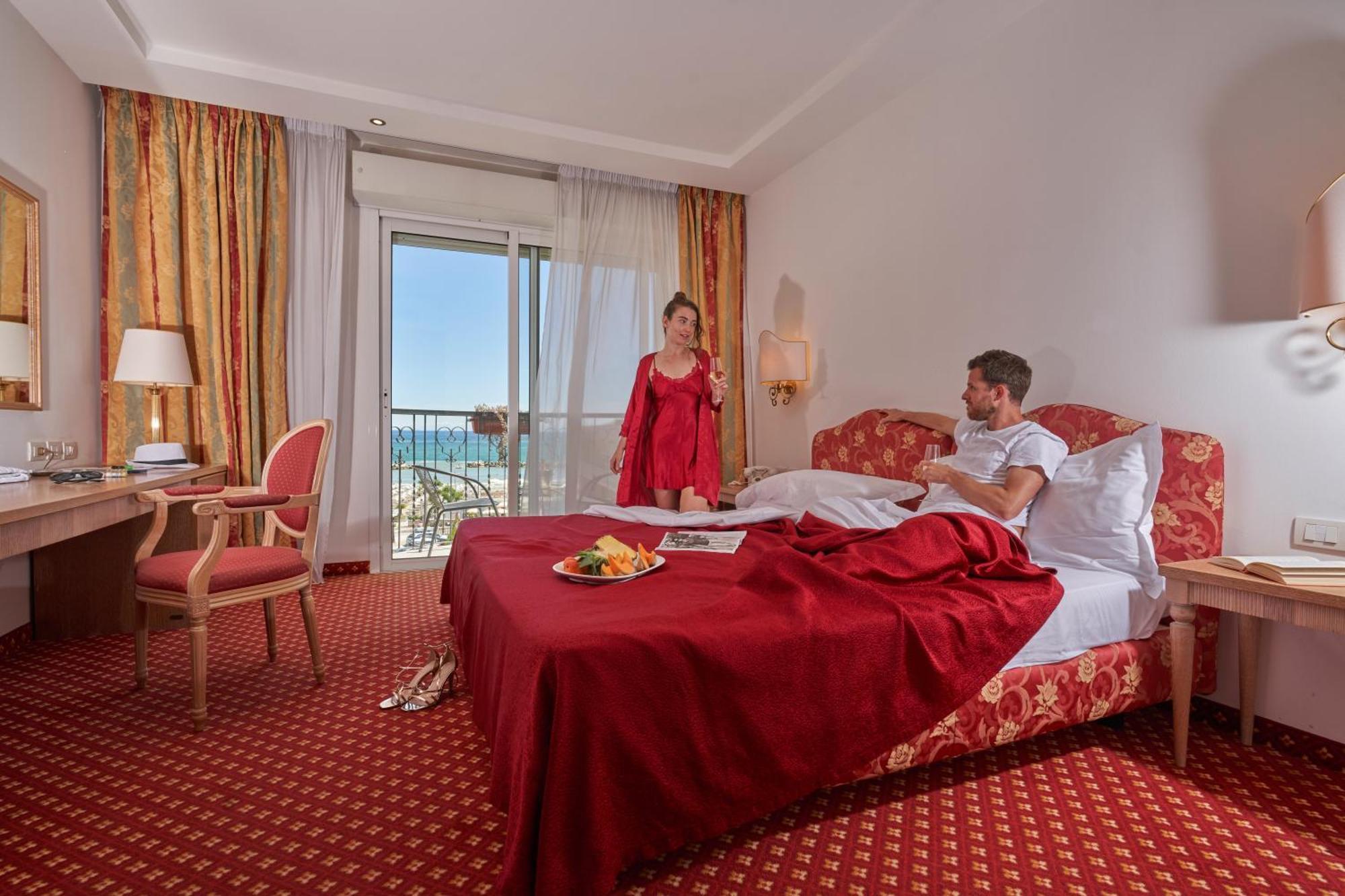 Hotel Bristol Bellaria-Igea Marina Dış mekan fotoğraf