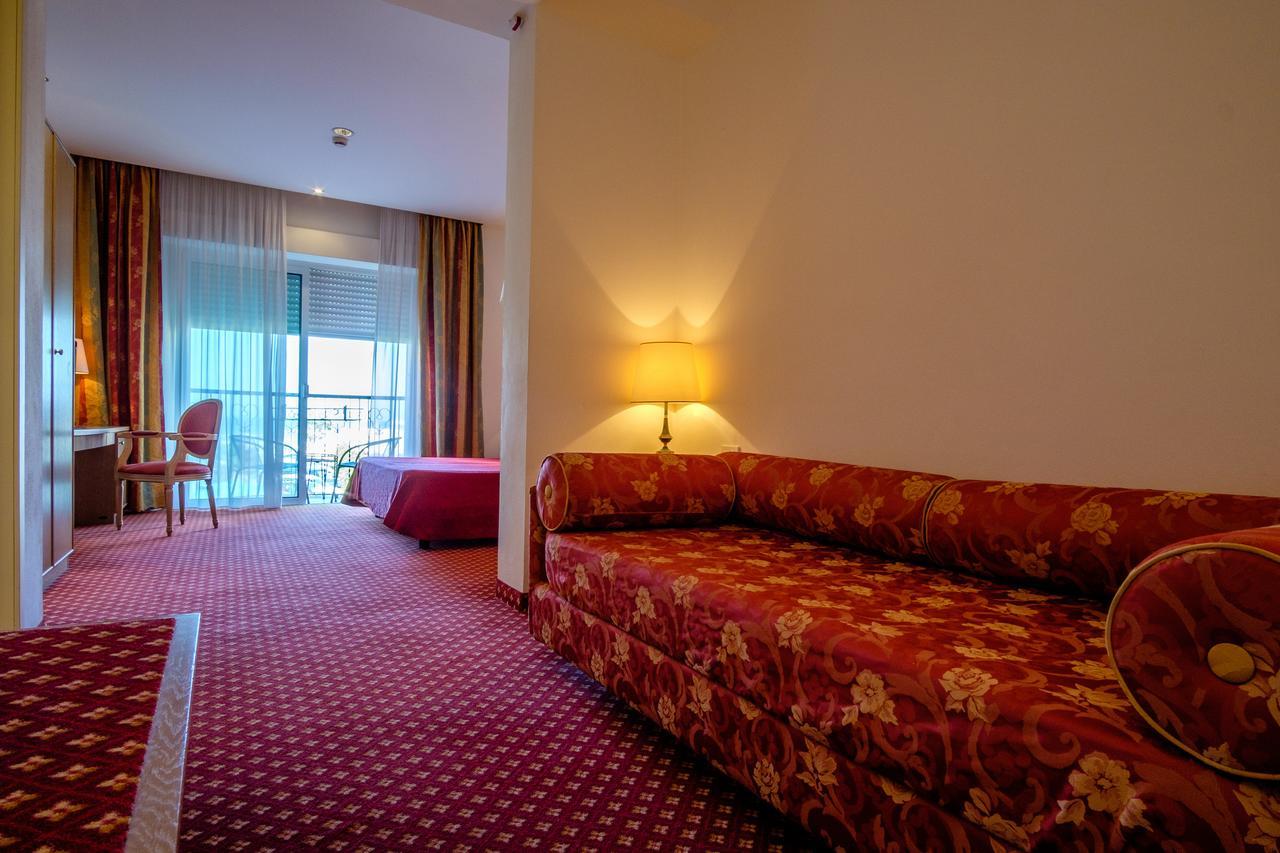 Hotel Bristol Bellaria-Igea Marina Dış mekan fotoğraf